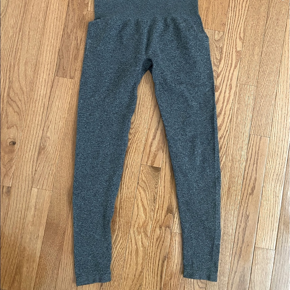 NVGTN, XS, Black Speckled (medium heather grey)